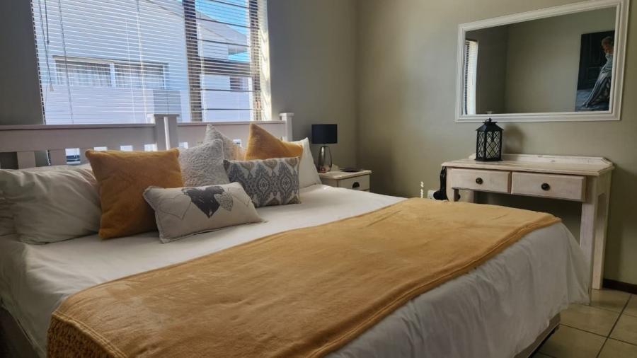 5 Bedroom Property for Sale in Country Club Western Cape